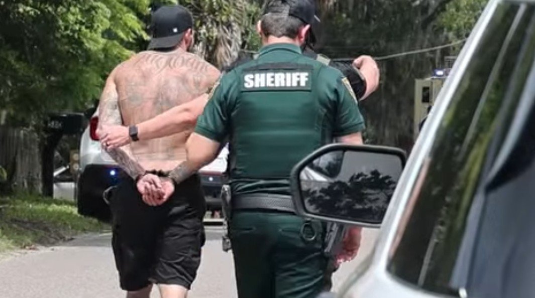 Two Arrested, Meth and Fentanyl Seized in Armed Drug Bust at St ...