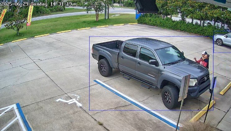 Woman Fights Off Kidnapper, Suspect Arrested After Chase in St. Johns County