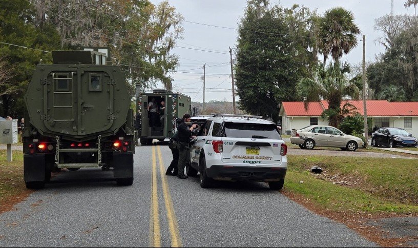 Woman Shot Inside Lake City Apartment After Stumbling into Robbery In ...