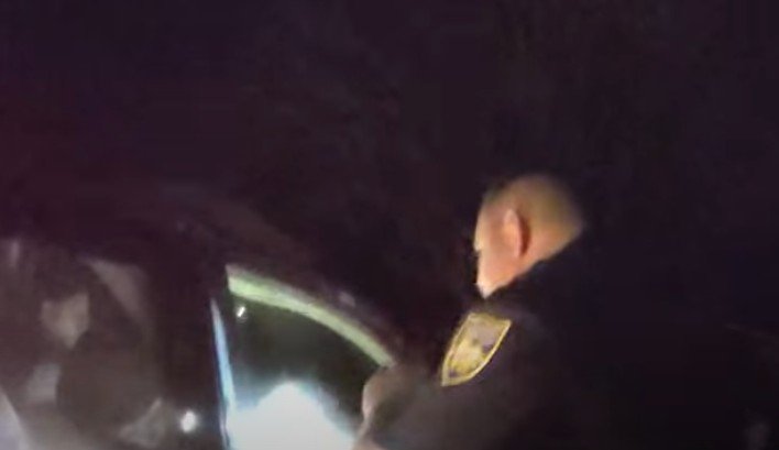 officer-interacts-suspect